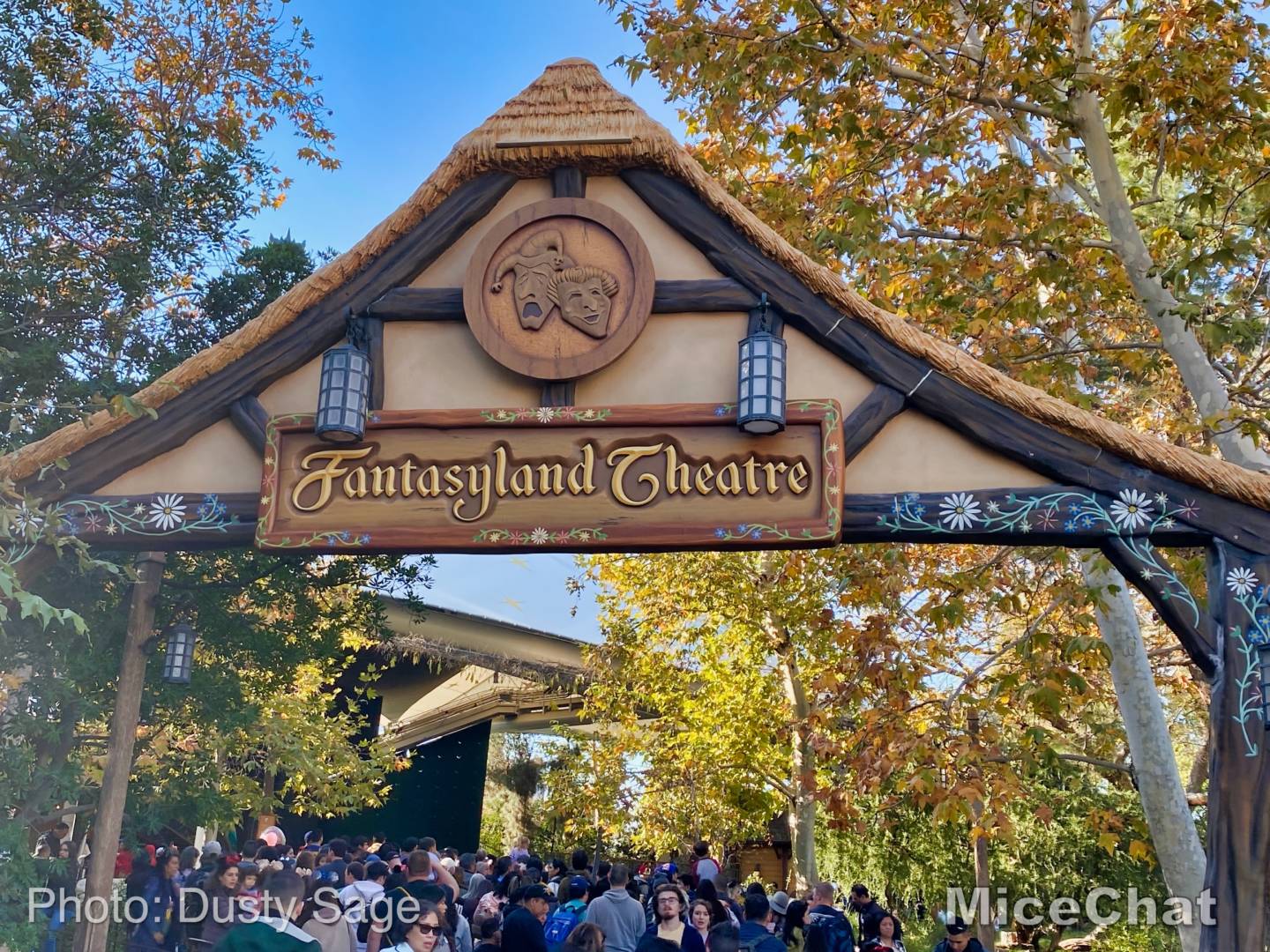 , Last Disneyland Update of the Decade &#8211; Ringing in 2020 with Massive Crowds