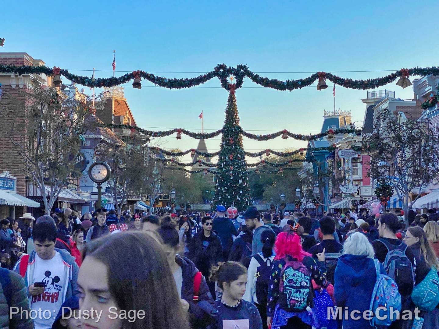 , Last Disneyland Update of the Decade – Ringing in 2020 with Massive Crowds