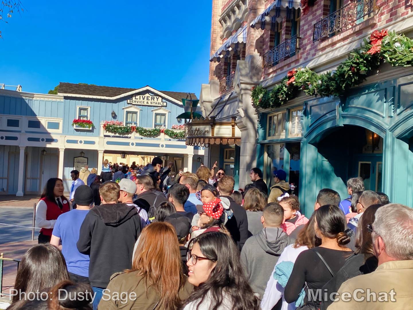 , Last Disneyland Update of the Decade &#8211; Ringing in 2020 with Massive Crowds