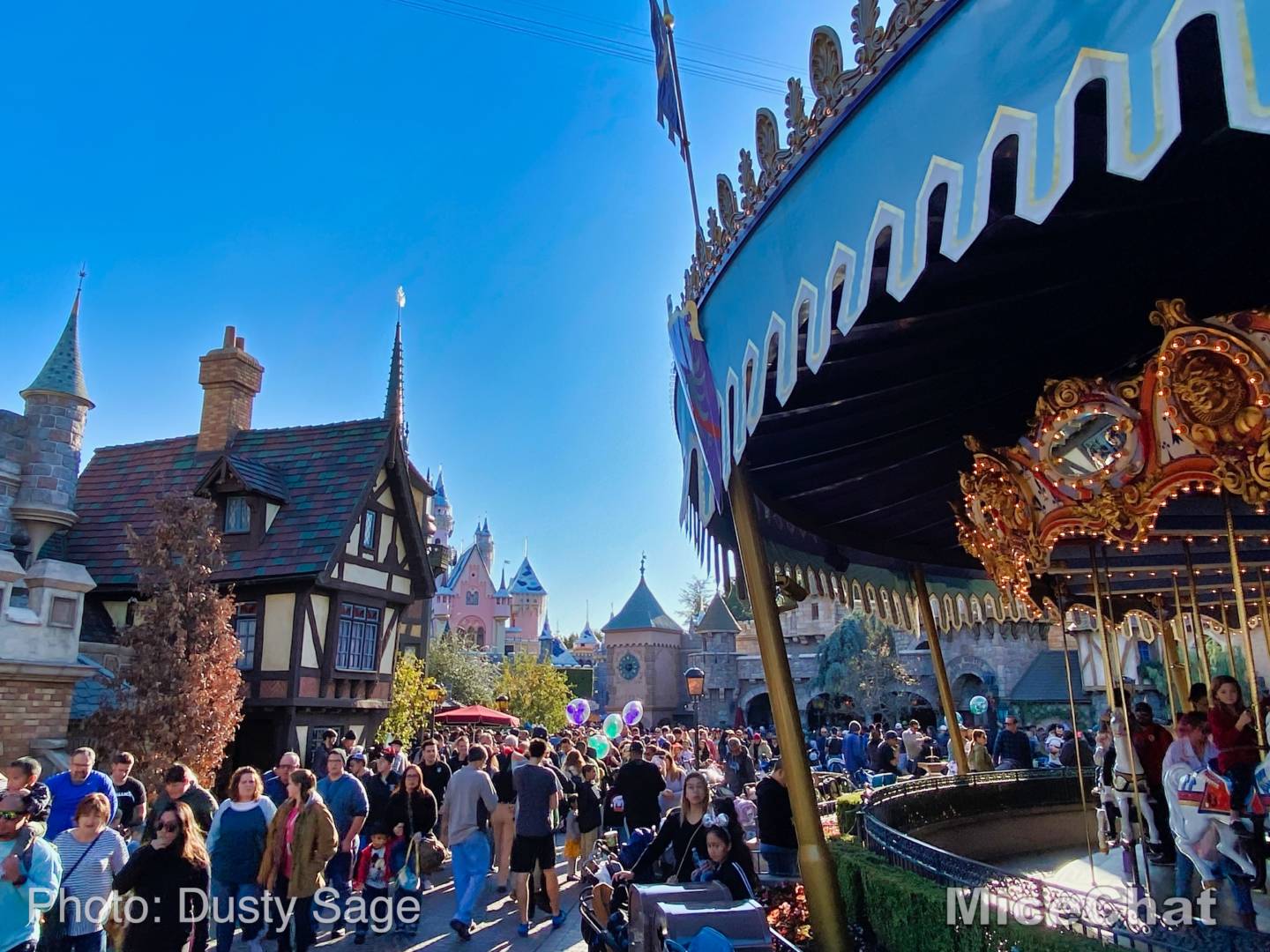 , Last Disneyland Update of the Decade &#8211; Ringing in 2020 with Massive Crowds