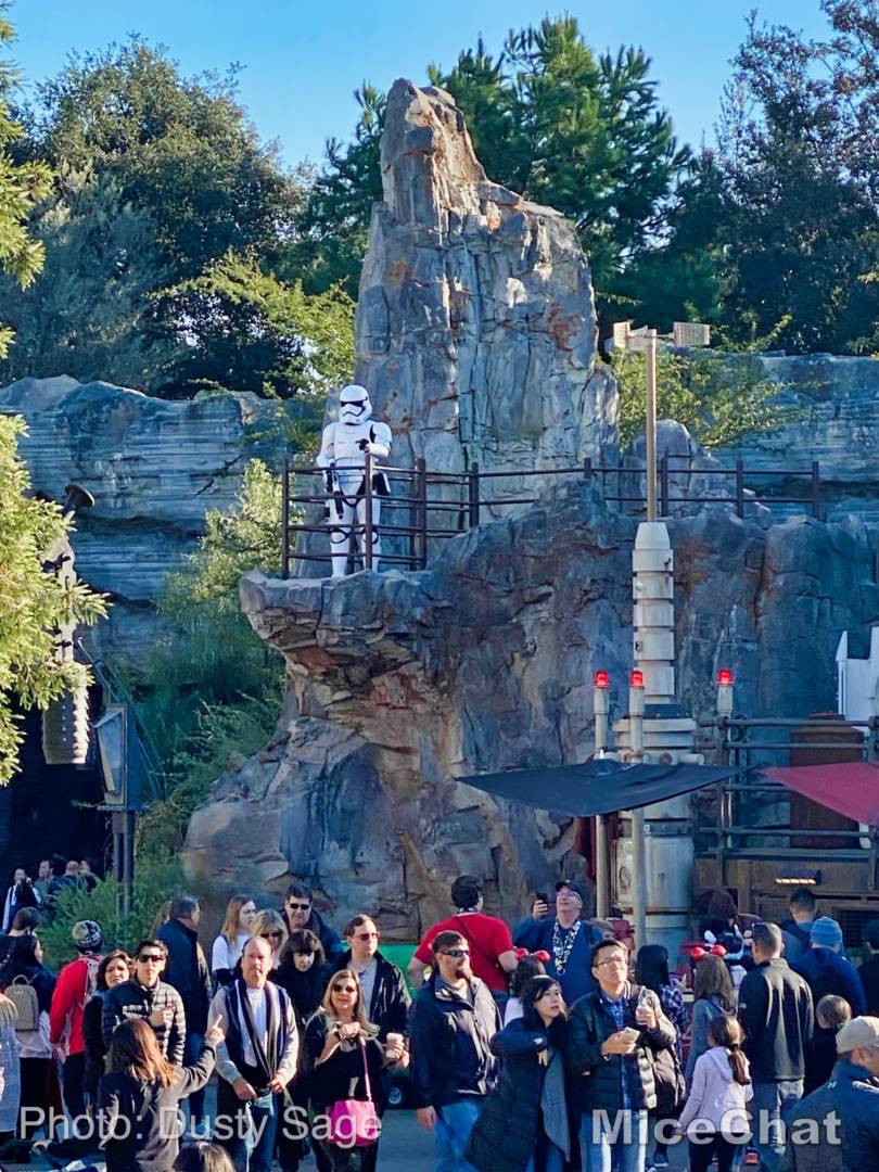 , Last Disneyland Update of the Decade &#8211; Ringing in 2020 with Massive Crowds