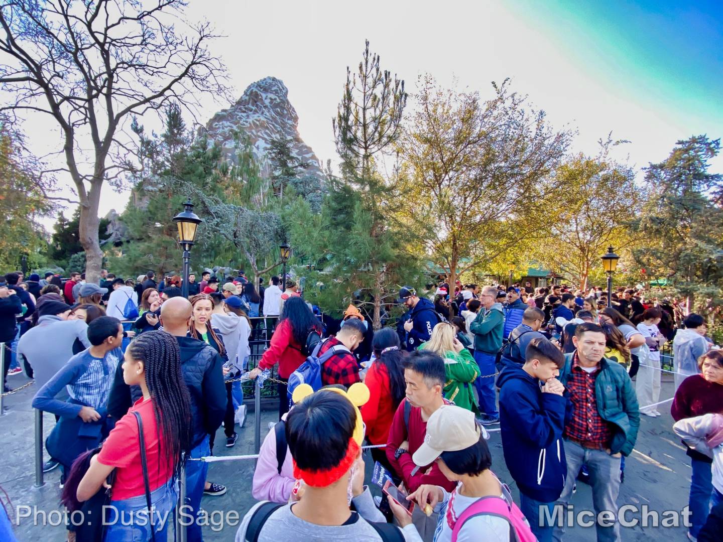 , Last Disneyland Update of the Decade &#8211; Ringing in 2020 with Massive Crowds