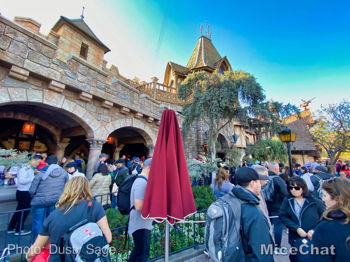 , Last Disneyland Update of the Decade &#8211; Ringing in 2020 with Massive Crowds