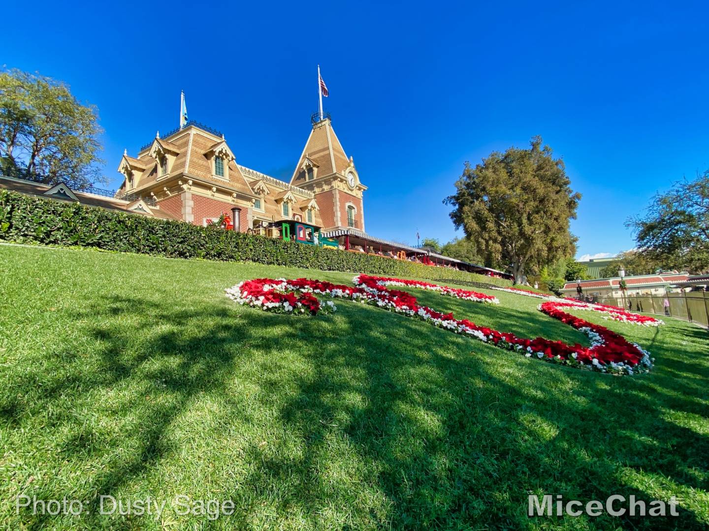 , Last Disneyland Update of the Decade – Ringing in 2020 with Massive Crowds