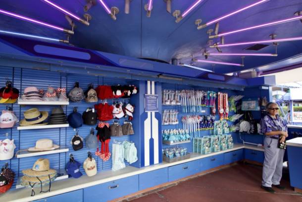 Pin Trading, Epcot Update: Construction Leads to New Pin Trading Central