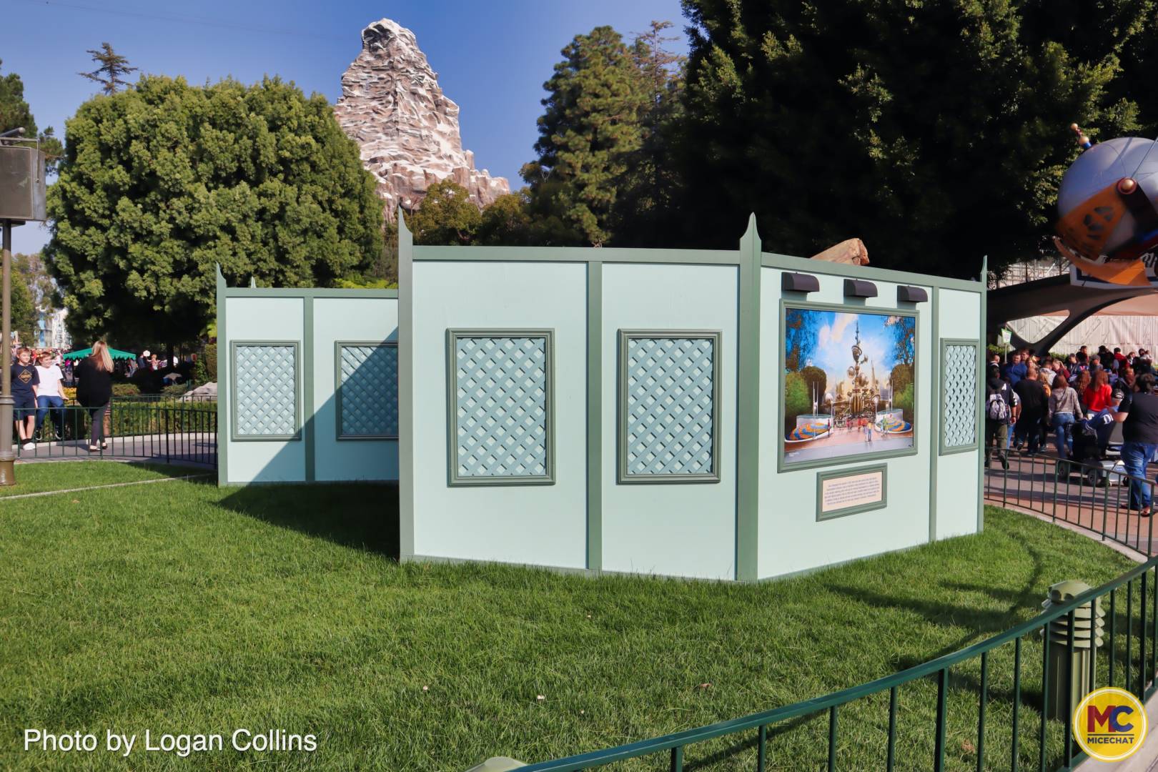 , Disneyland Update – Holiday Bomb Hits & Gazing into 2020