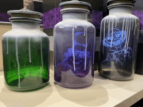 , Disneyland Update – Candlelight, Candy Canes & Resistance Rising!