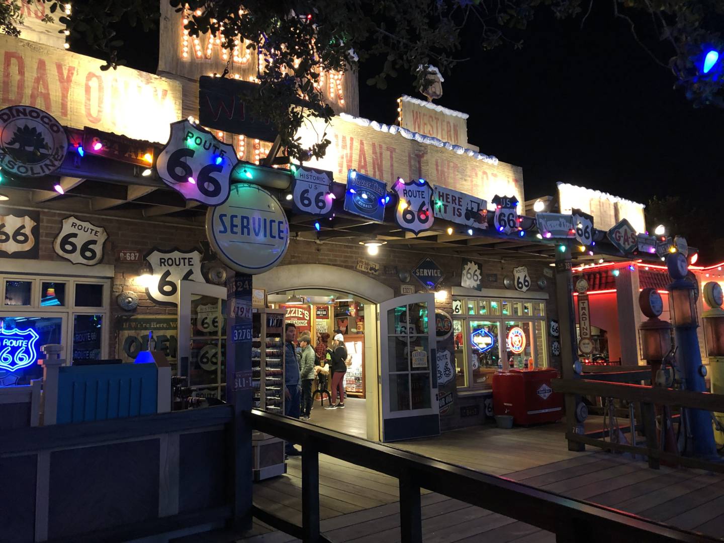 , The Hoppers – Top Ten Holiday Spots at the Disneyland Resort
