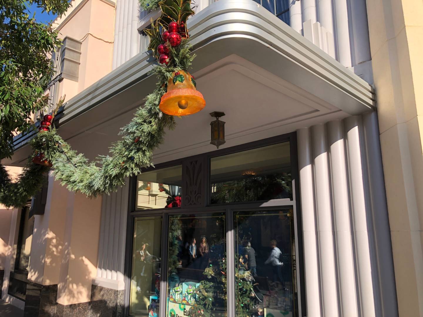 , The Hoppers – Top Ten Holiday Spots at the Disneyland Resort