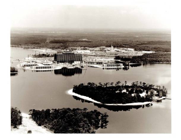 , Rare Walt Disney World Construction Photos!