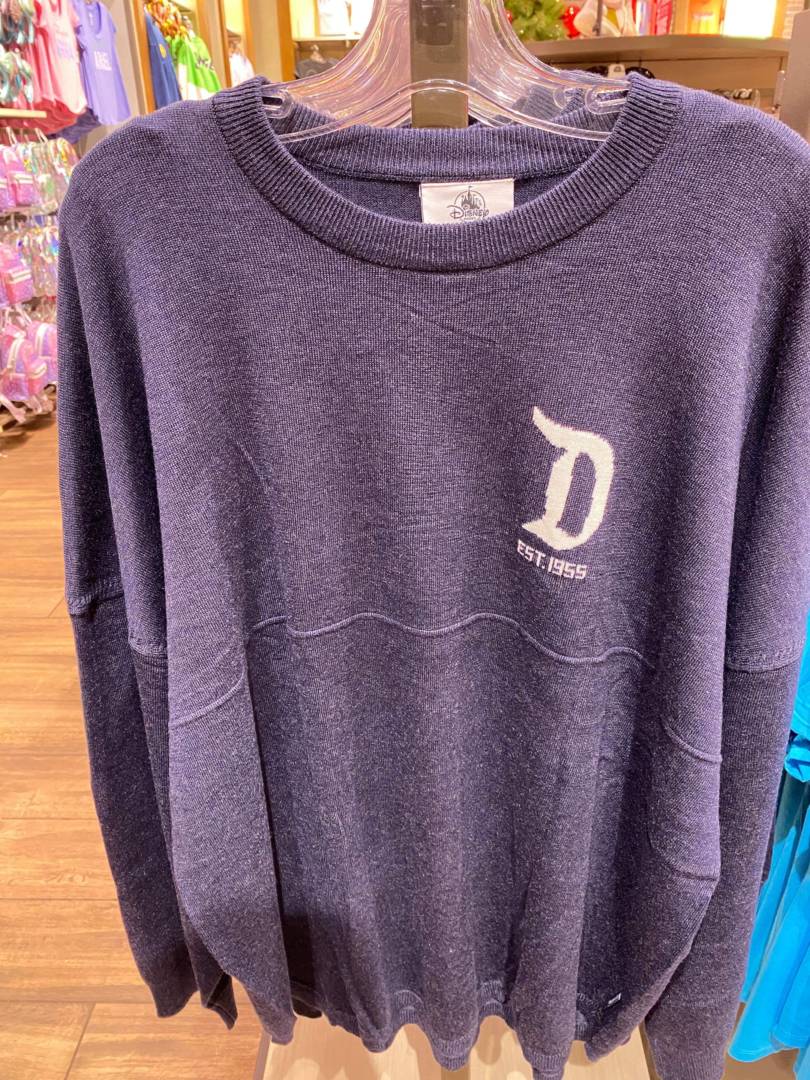 , Disneyland Update – Candlelight, Candy Canes & Resistance Rising!