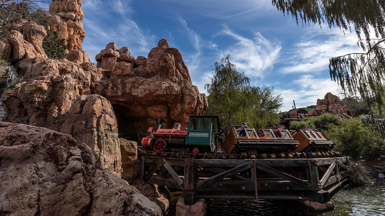 Best Disneyland Thrill Ride, Best Disneyland Thrill Ride Revealed!
