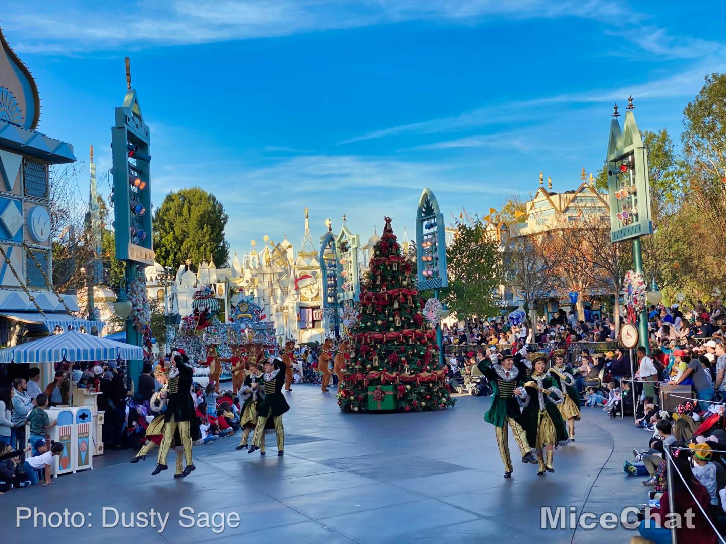 , Disneyland Update – Baby Yoda Tastes Delicious