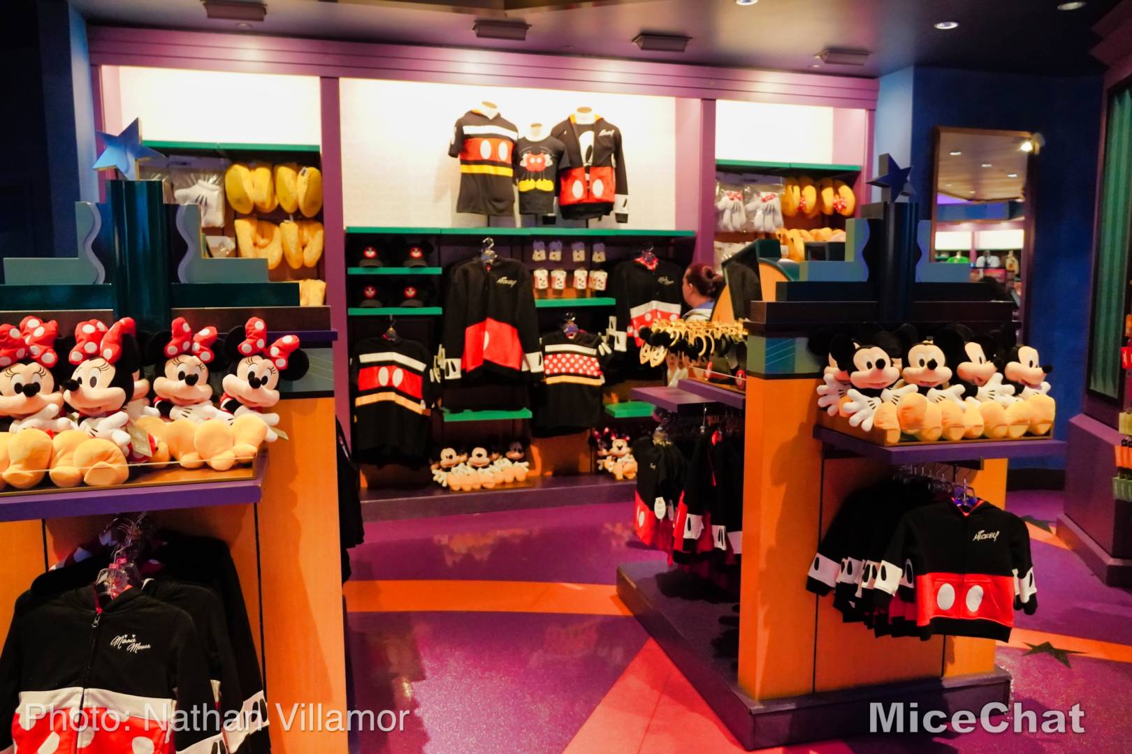 , Disney California Adventure Update – Marvel Up, Christmas Down