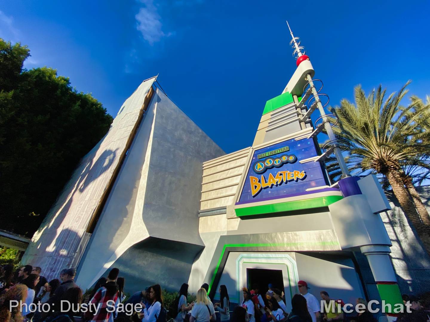 , Disneyland Update – Baby Yoda Tastes Delicious