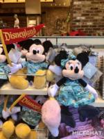 Disneyland-park-life-merchandise-mickey-minnie-plush