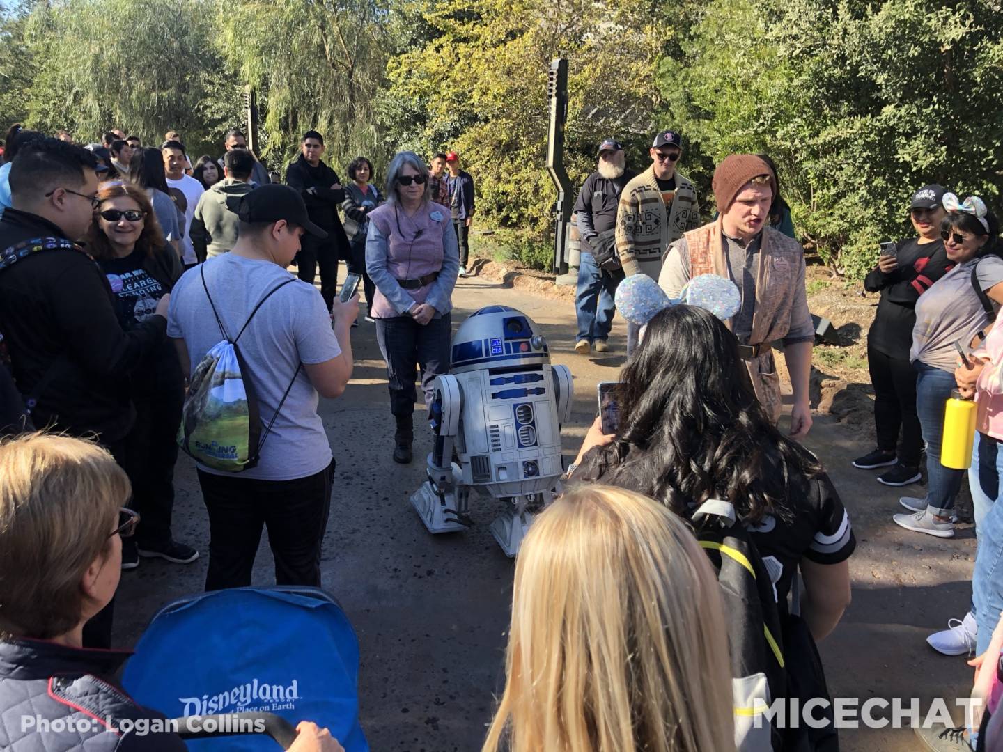 , Disneyland Update – The Resistance Rises!