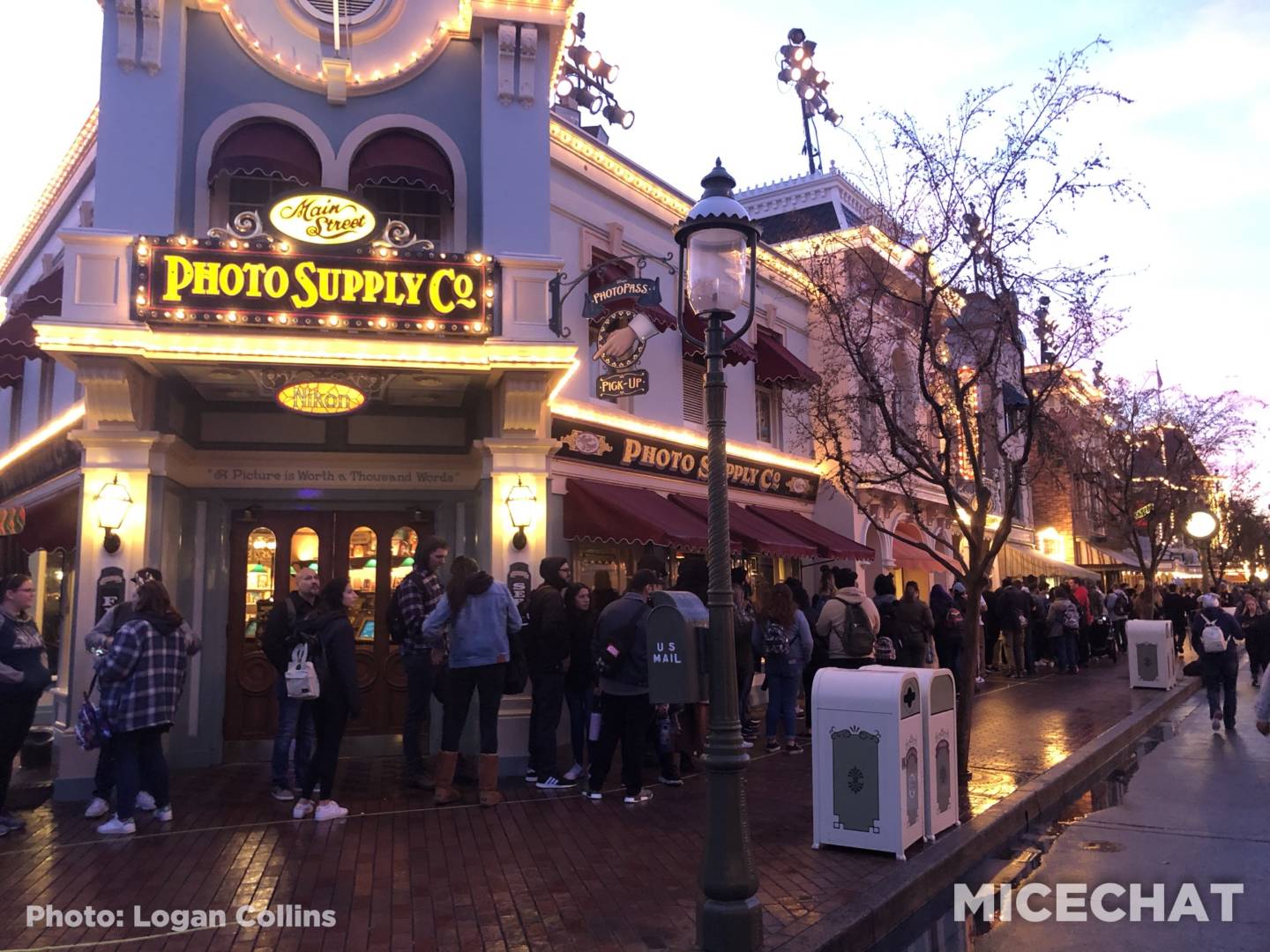 Rise of the Resistance, Disneyland News & Photo Update – Rise and Resistance!
