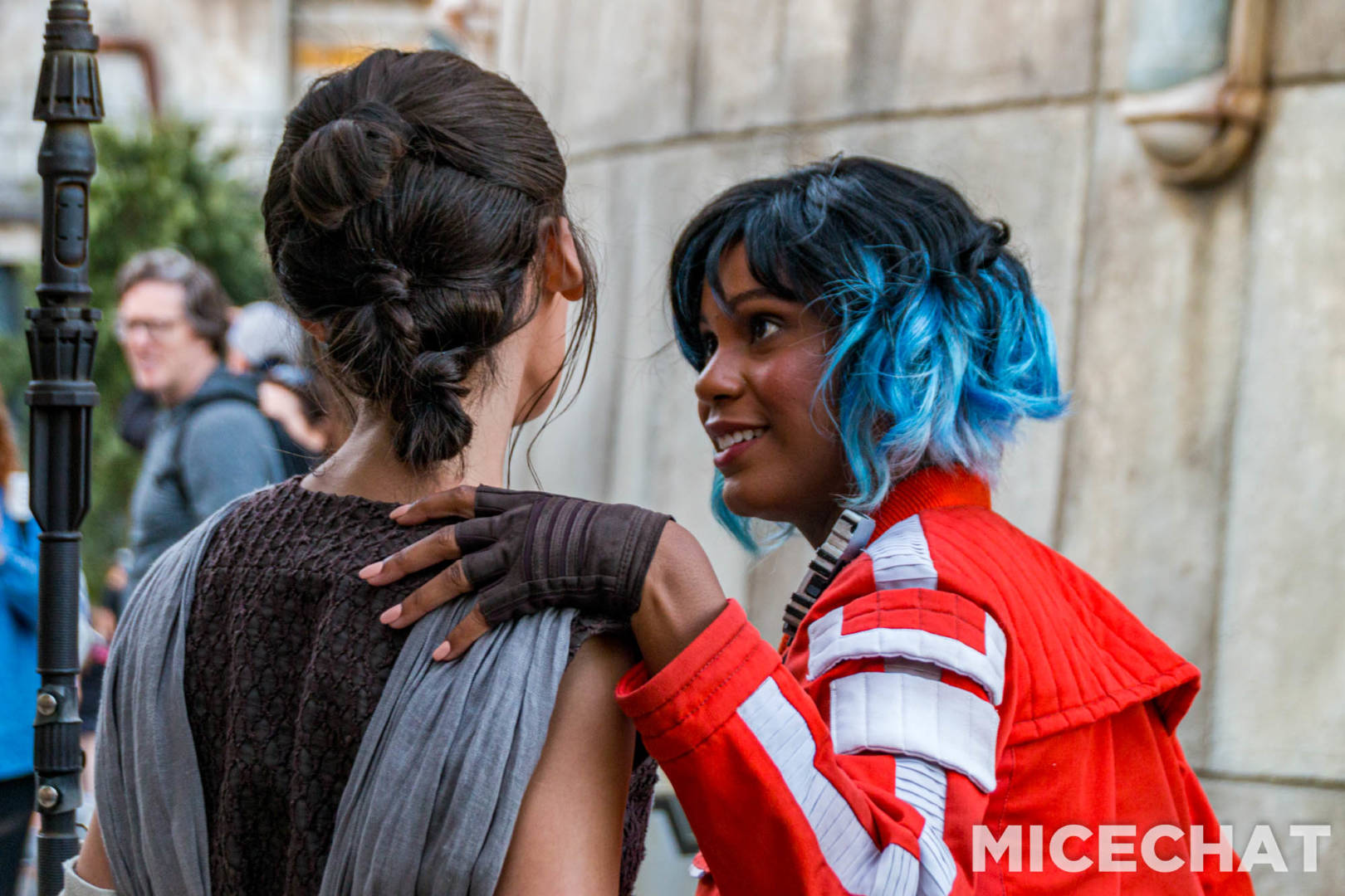 , DISNEYLAND UPDATE: Galaxy&rsquo;s Edge Awakens&mdash;Vader, Music & A New Hope