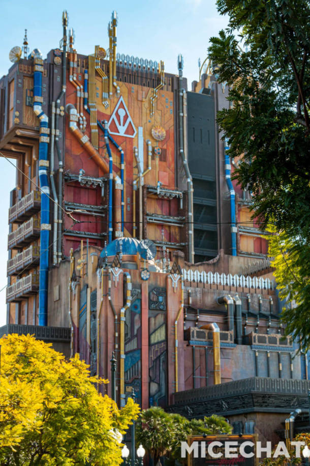 , Disneyland Update – Snow, Show & Grow