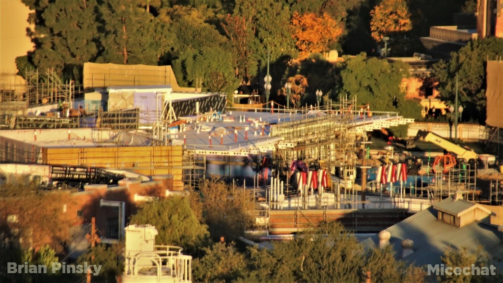 , Disney California Adventure Update – Marvel Up, Christmas Down