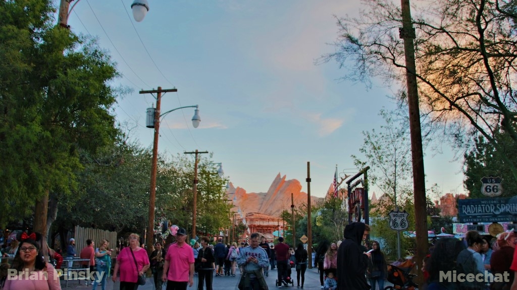 , Disney California Adventure Update – Marvel Up, Christmas Down
