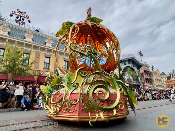 Magic Happens Parade, Disneyland&#8217;s Magic Happens Parade Returns &#8211; Essential Guide!