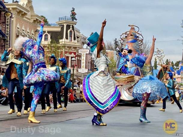 Magic Happens Parade, Disneyland&#8217;s Magic Happens Parade Returns &#8211; Essential Guide!