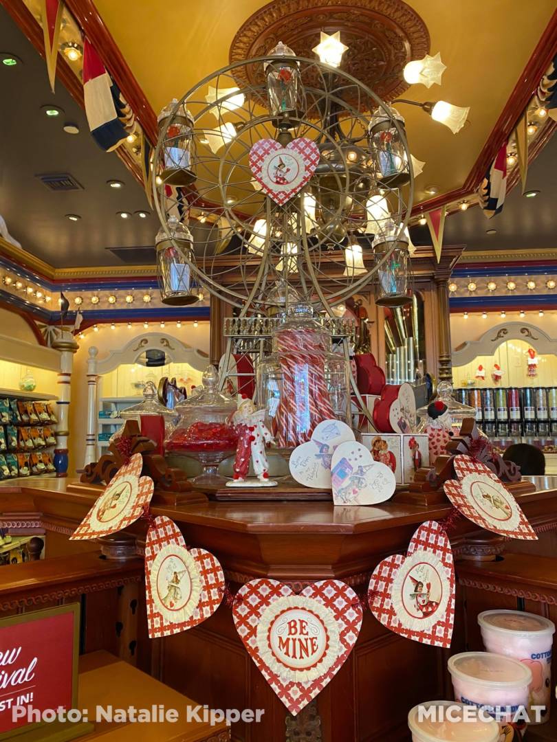 Disneyland, Disneyland Update: Sparks Fly as Holiday Hearts Arrive