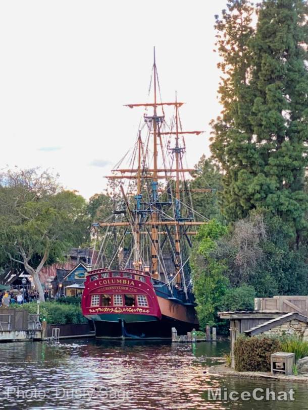 , Disneyland Update: New Parade, Food, & Chewie This Week!
