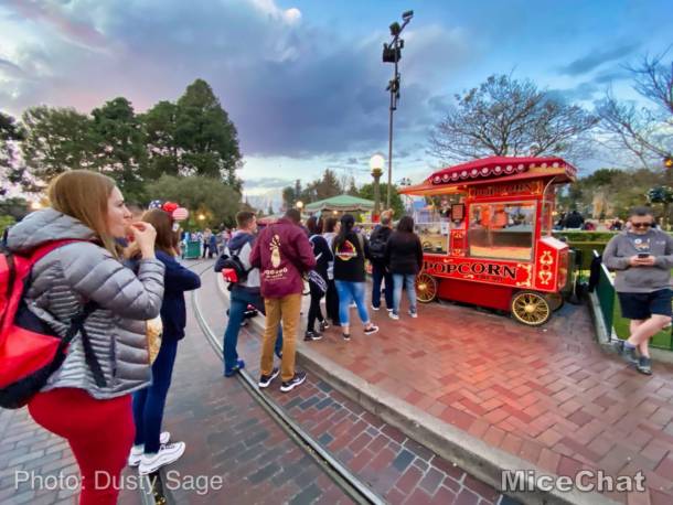 , Disneyland Update: New Parade, Food, & Chewie This Week!