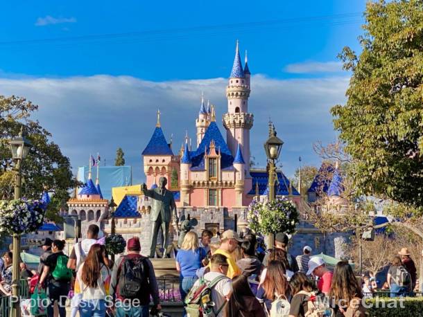 , Disneyland Update: New Parade, Food, & Chewie This Week!