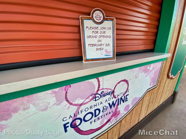 , Disneyland Update: New Parade, Food, & Chewie This Week!