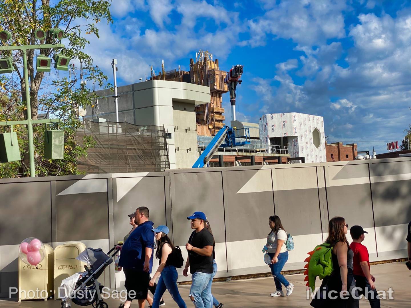 , Disneyland Update: New Parade, Food, & Chewie This Week!