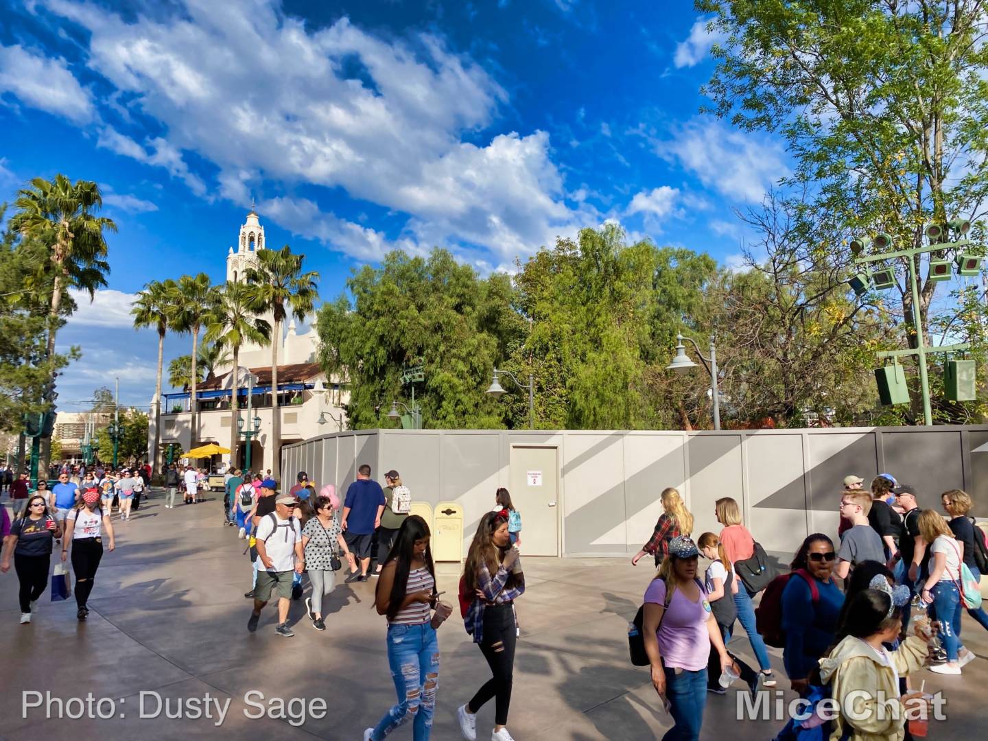 , Disneyland Update: New Parade, Food, & Chewie This Week!