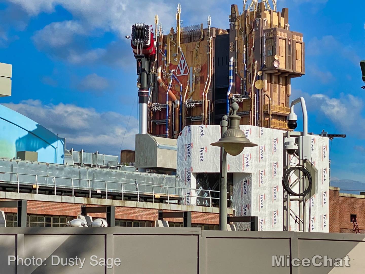 , Disneyland Update: New Parade, Food, & Chewie This Week!