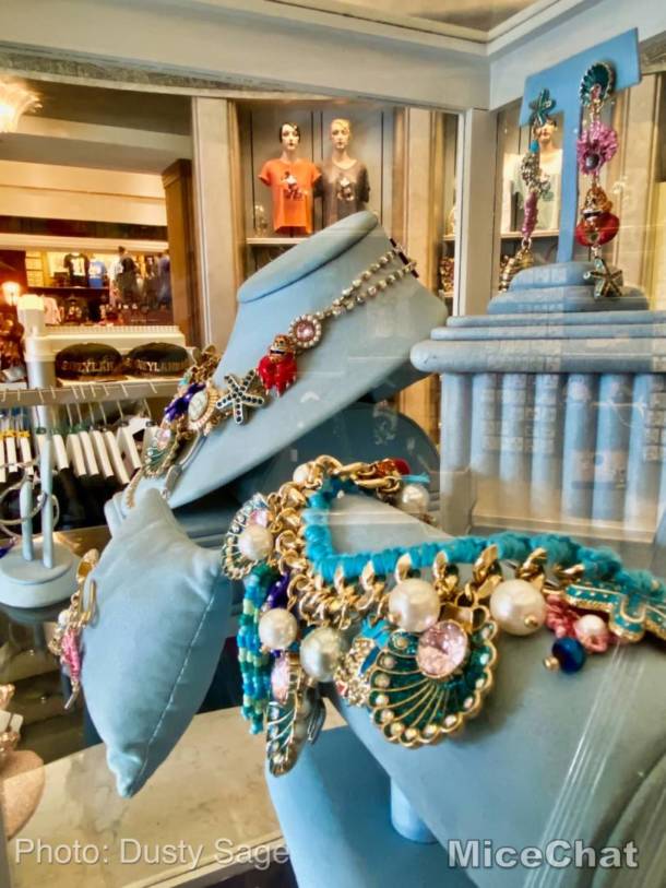 , Disneyland Update: New Parade, Food, & Chewie This Week!