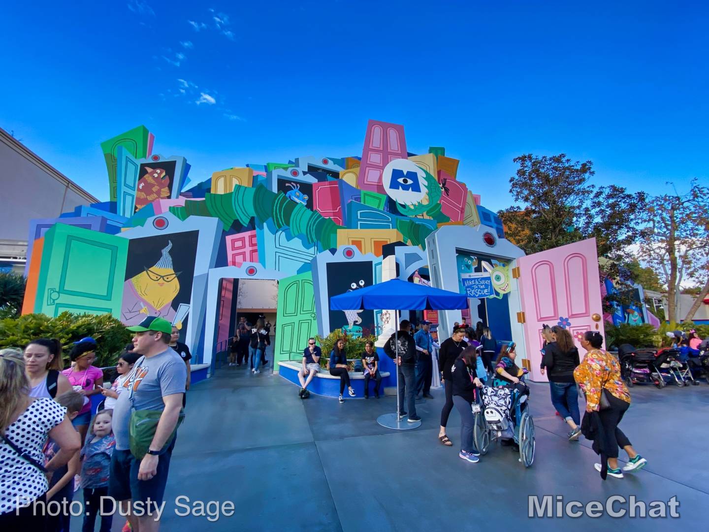, Disneyland Update: New Parade, Food, & Chewie This Week!