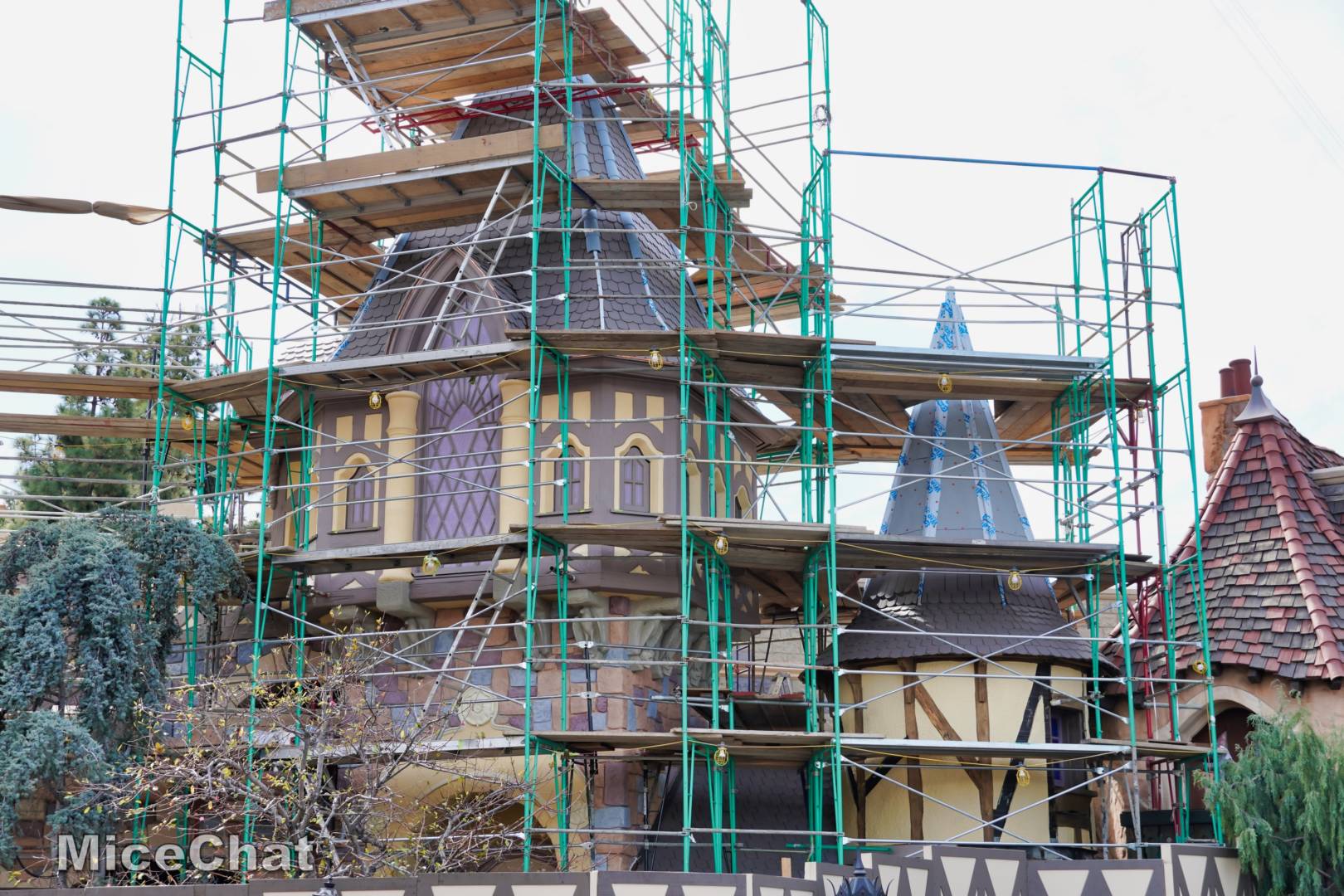, Disneyland Update – Parade Magic (or Tragic) & Food Too