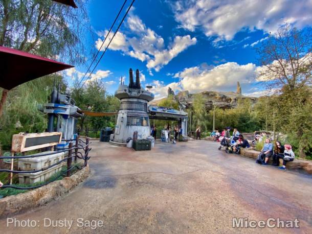 , Disneyland Update: New Parade, Food, & Chewie This Week!