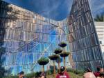 Disneyland-news-Tomorrowland-Entry-iridescent