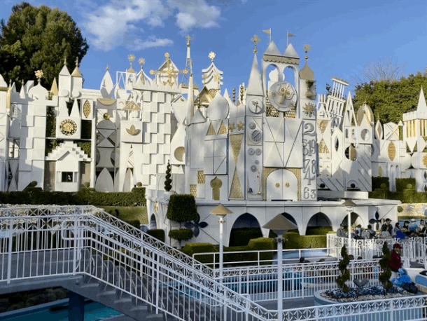 , Disneyland Update: New Parade, Food, & Chewie This Week!