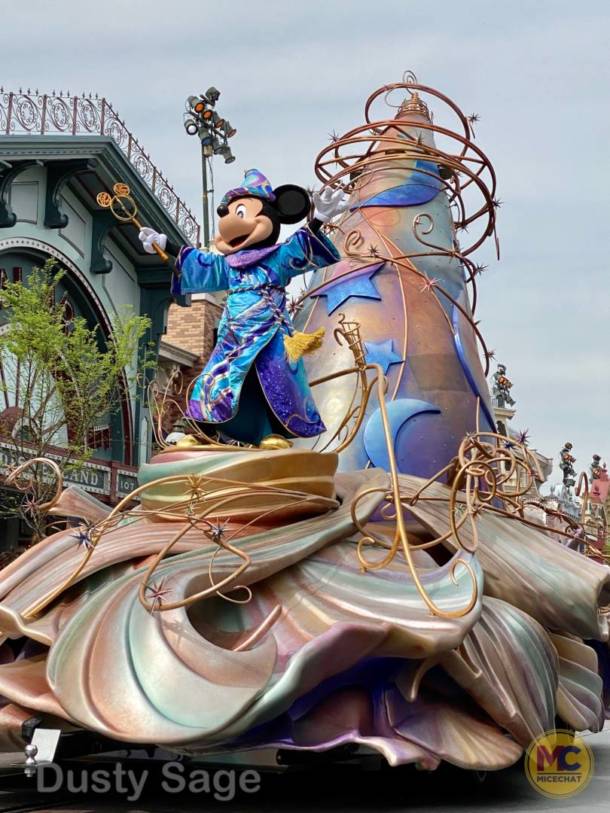 Magic Happens Parade, Disneyland&#8217;s Magic Happens Parade Returns &#8211; Essential Guide!