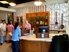 , 50’s Prime Time Cafe: A Dining Experience Where Family Comes Included