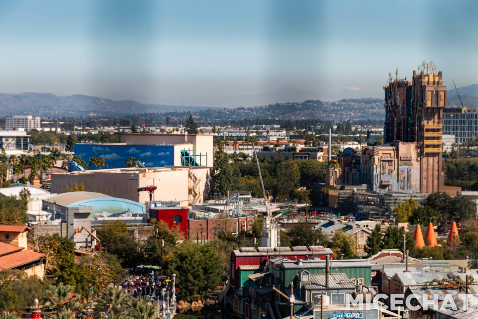 Disneyland, Disneyland Update: Sparks Fly as Holiday Hearts Arrive