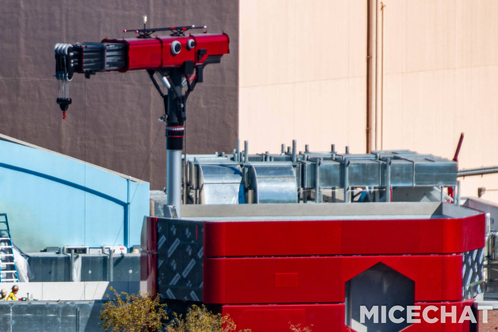 Disneyland, Disneyland Update: Sparks Fly as Holiday Hearts Arrive