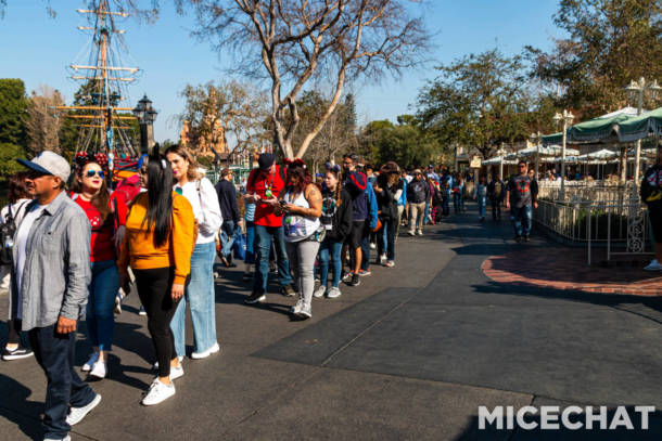 Disneyland, Disneyland Update: Sparks Fly as Holiday Hearts Arrive