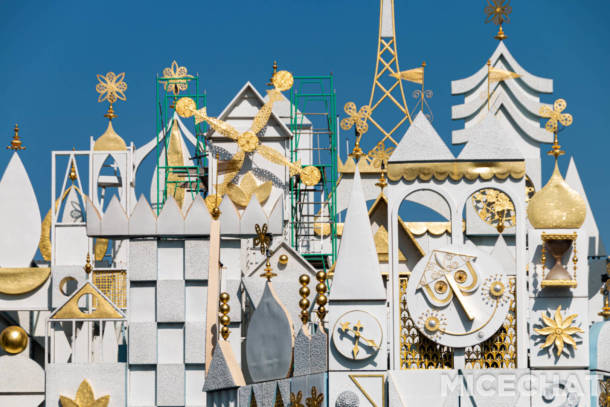 Disneyland, Disneyland Update: Sparks Fly as Holiday Hearts Arrive