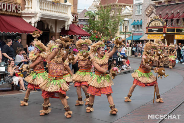 , Disneyland Update – Parade Magic (or Tragic) & Food Too