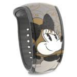 Minnie-Mouse-the-Main-attraction-February-Pirates-magicband